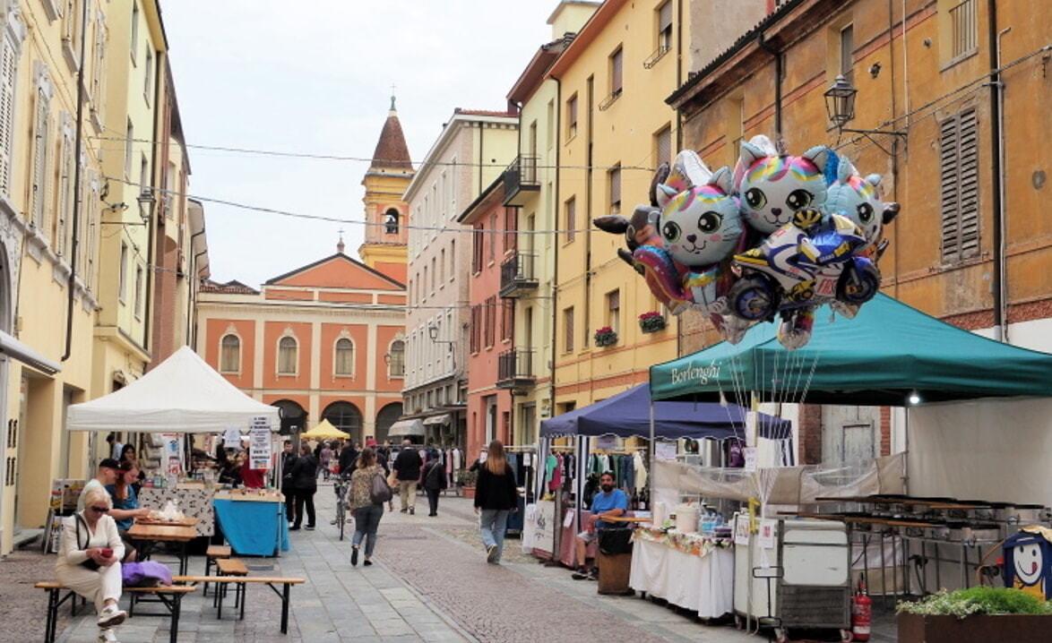 Fiere d’Ottobre, via al suono della campane