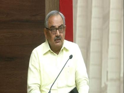 CAG Mehrishi questions RBI over banking crisis