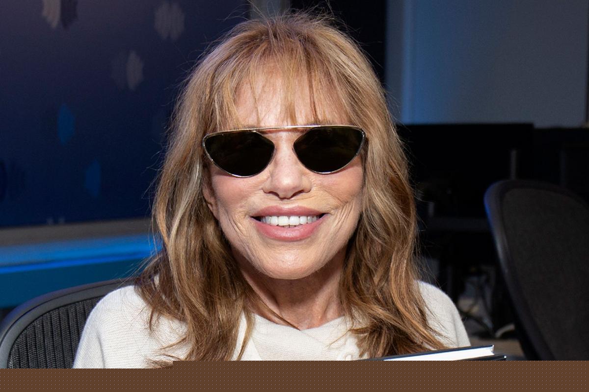 Carly Simon Announces She Has Parkinson’s Disease