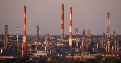 Trump Pushes E.U. to Stop Buying Oil and Gas From Russia