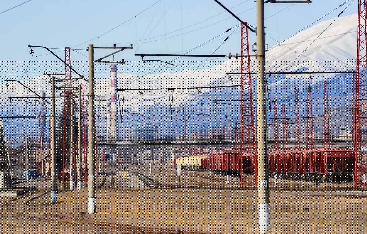 FACTBOX: Pashinyan, Russia respond over Armenia rail concession