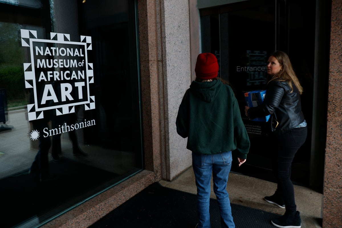 Why several Smithsonian museums suddenly closed today