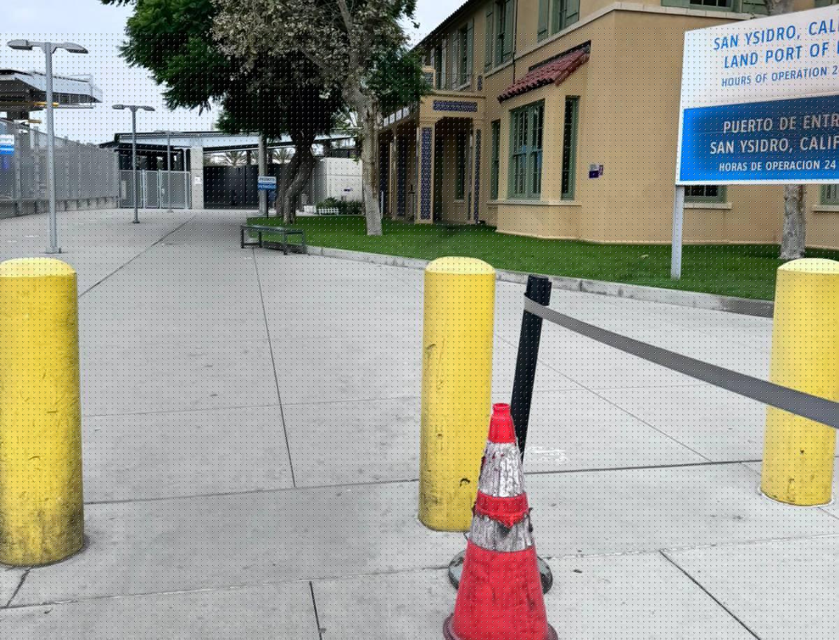 A un día del aumento del Permiso I-94 luce vacía zona donde se tramita en garita de San Ysidro