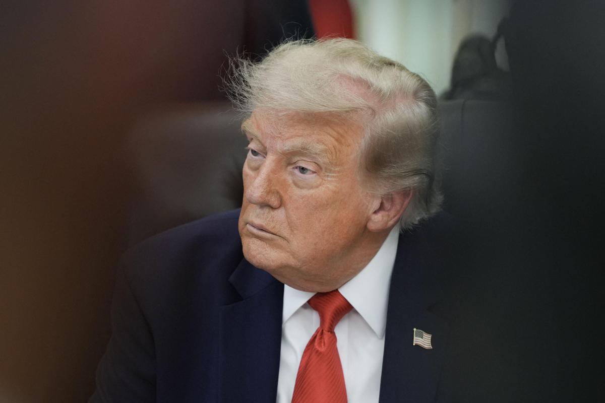 Trump sospende l’attacco all’Iran: la condizione è riaprire Hormuz