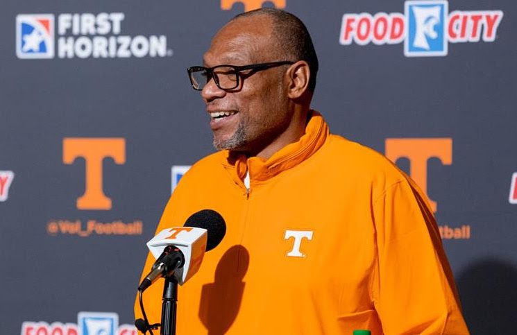 WATCH: William Inge, Tennessee Linebackers Talk Fall Camp Growth and Goals