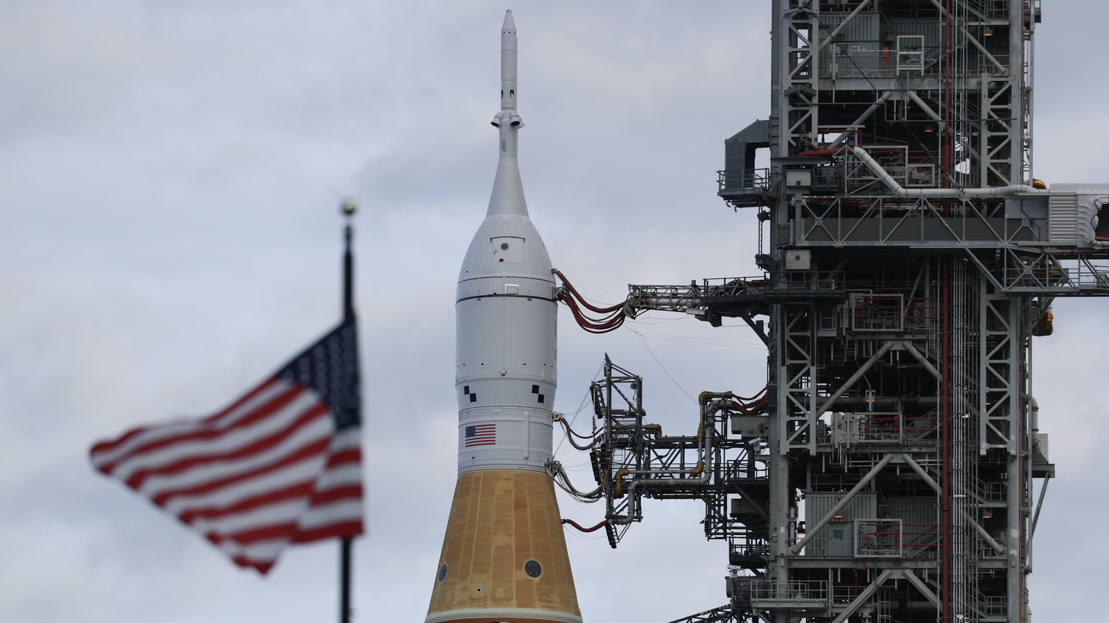 NASA's Artemis II Rocket Has A Potentially Dangerous Flaw That Has Experts Worried