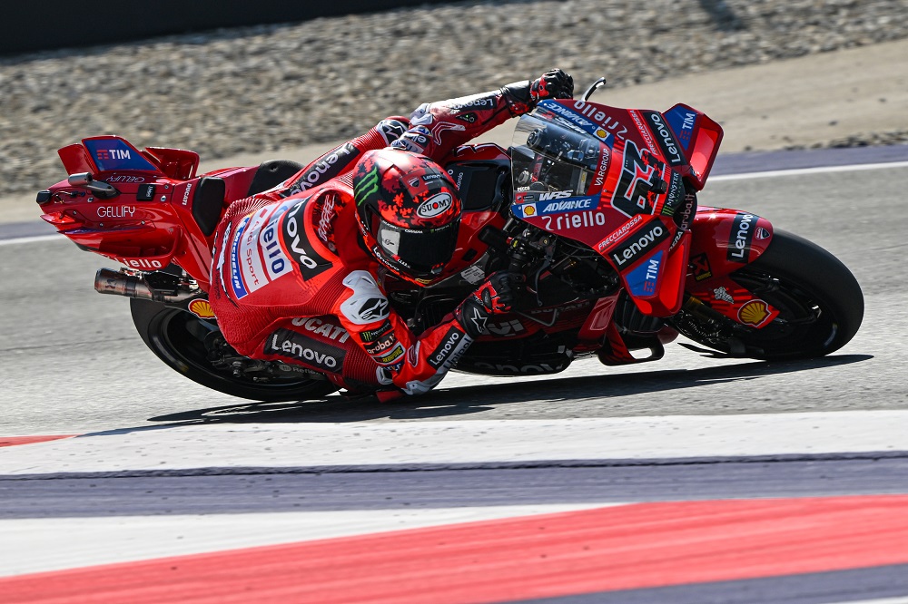 LIVE MotoGP, GP Indonesia 2025 in DIRETTA: stupisce Marini, bene Bezzecchi, Bagnaia distante. Alle 9.00 le pre-qualifiche