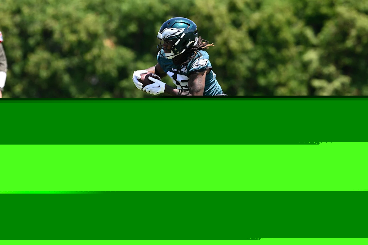 Two former Eagles quickly find new teams