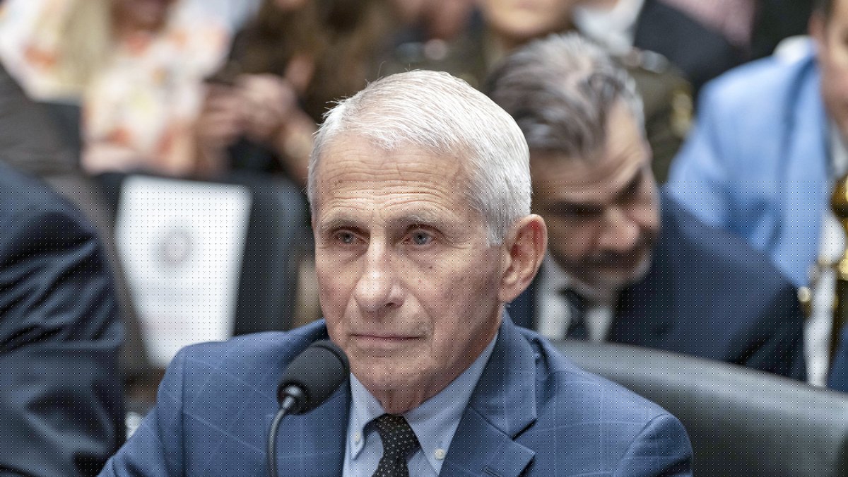 "Je finirai derrière les barreaux"... Le médecin Anthony Fauci, figure de la lutte contre le Covid-19, refuse de répondre à nouveau à une commission du Sénat américain