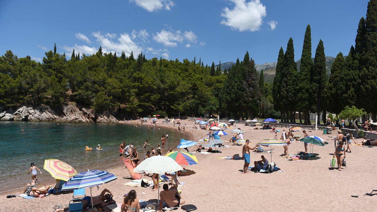 Turista se šokirao cenama na plaži u Italiji! Dve ležaljke i suncobran sto evra, a ova usluga se posebno naplaćuje: Mnogi smatraju da treba da bude besplatna