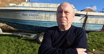 Residents anger after 'eyesore' boat stuck left to rot on street for months