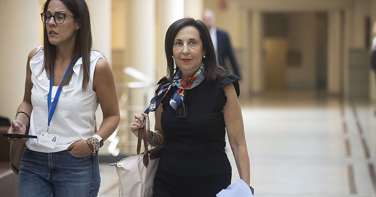 La Moncloa irrumpe en la comparecencia de Robles en el Senado y la deja en el aire