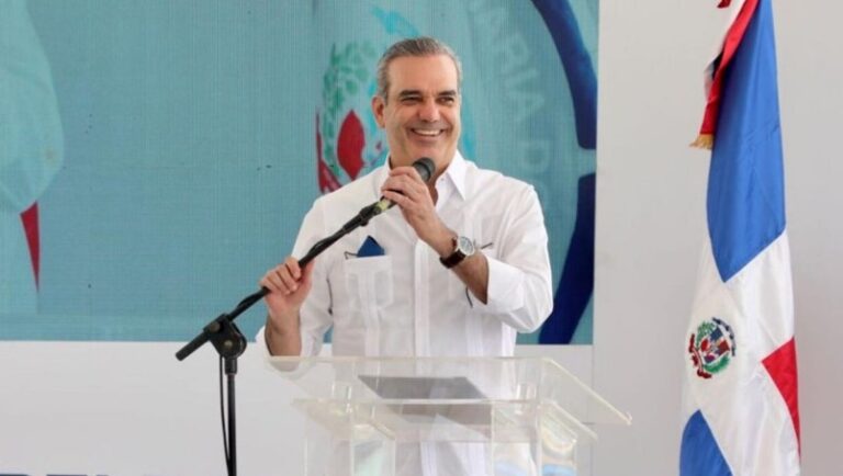 Abinader warns of legal action if Vinci Airports delays AILA terminal