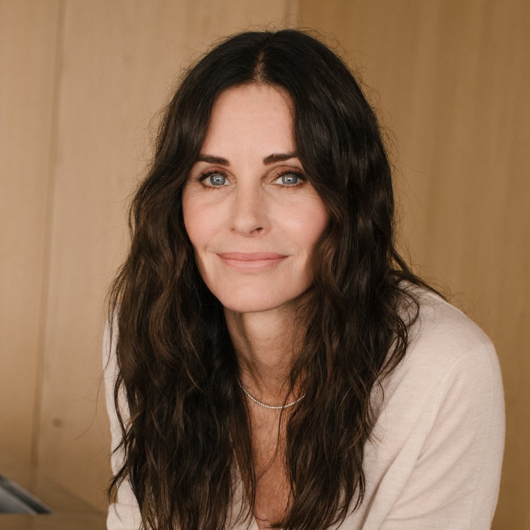 Actress Courteney Cox Can Play Nirvana’s “Smells Like Teen Spirit” on Drums Really Well