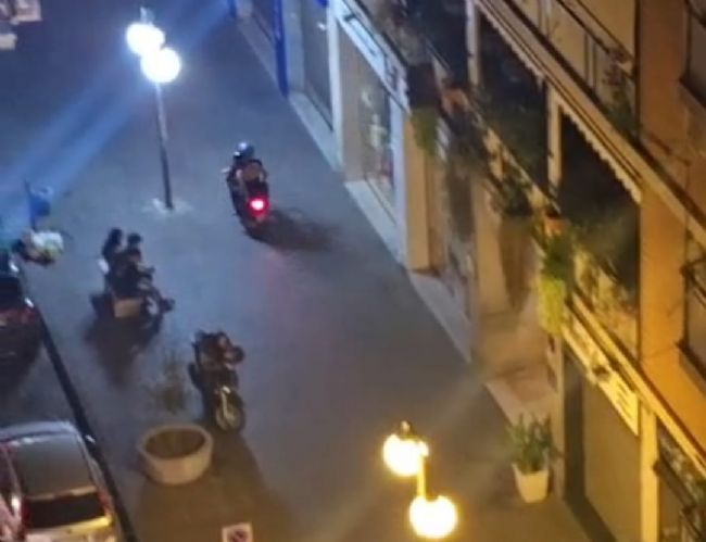 #Cronaca #Castellammare - Caos nel weekend: traffico paralizzato e moto sui marciapiedi. «Via Catello Fusco è una giungla»
