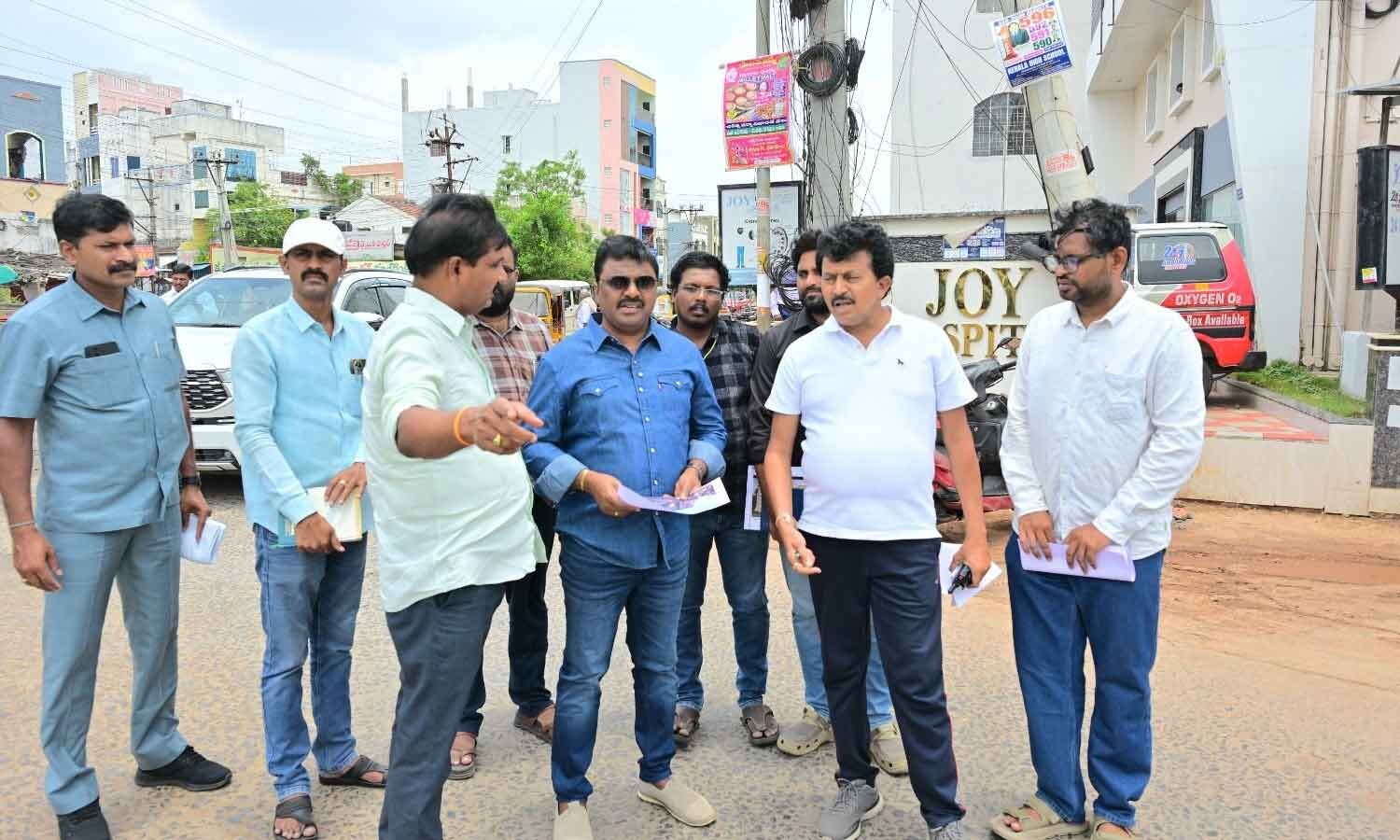Collector P Raja Babu eyes beautification of Ongole as civic body turns 150