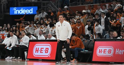 Can Texas find consistency against Porter Moser’s struggling Oklahoma?