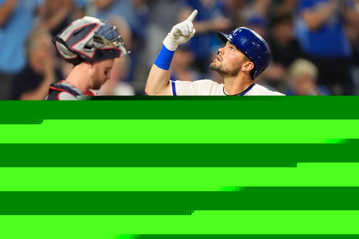 Massey leads off 7th with go-ahead HR, Cameron has 9 Ks as Royals beat Twins 2-1