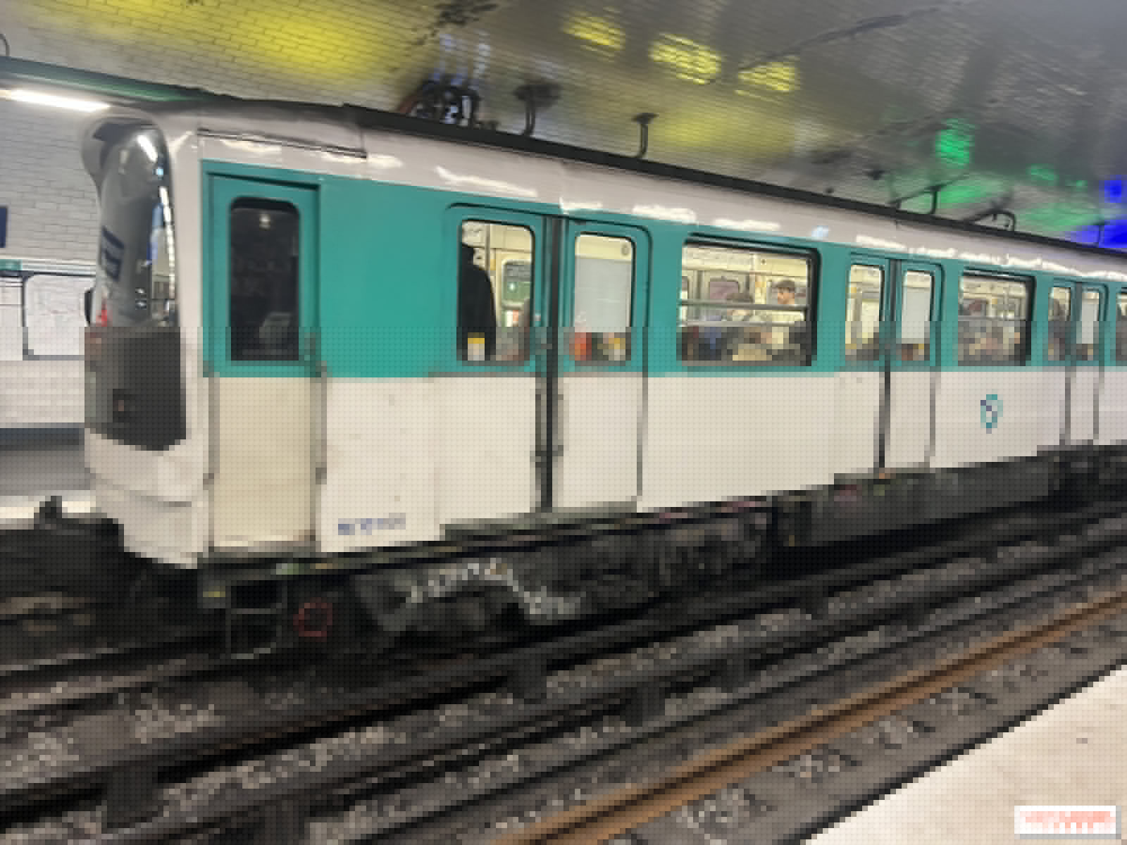Transports à Paris : plusieurs stations de métro non desservies ce mardi