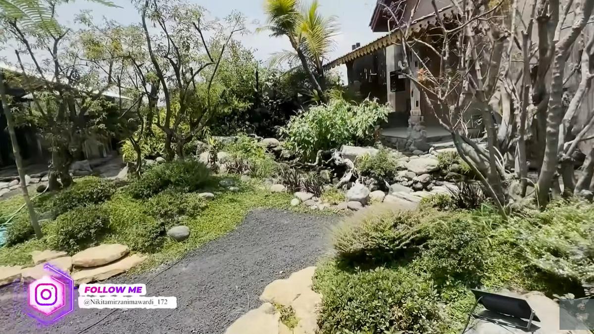 Model Kolam di Taman Rumah Soimah yang Luas Banget, Asri dengan Detail Artistik