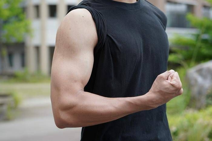 Muscoli forti anche invecchiando? Si può, ecco come avere l'effetto Braccio di ferro