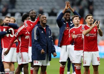 Forest goalkeeper Victor ruled out for rest of season