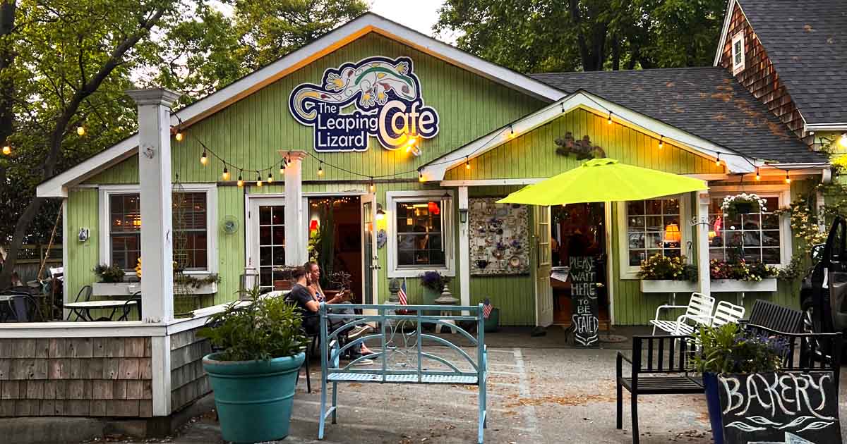 The Sweet Potato Biscuits At This Kitschy Cafe In Virginia Are Out-Of-This-World Delicious