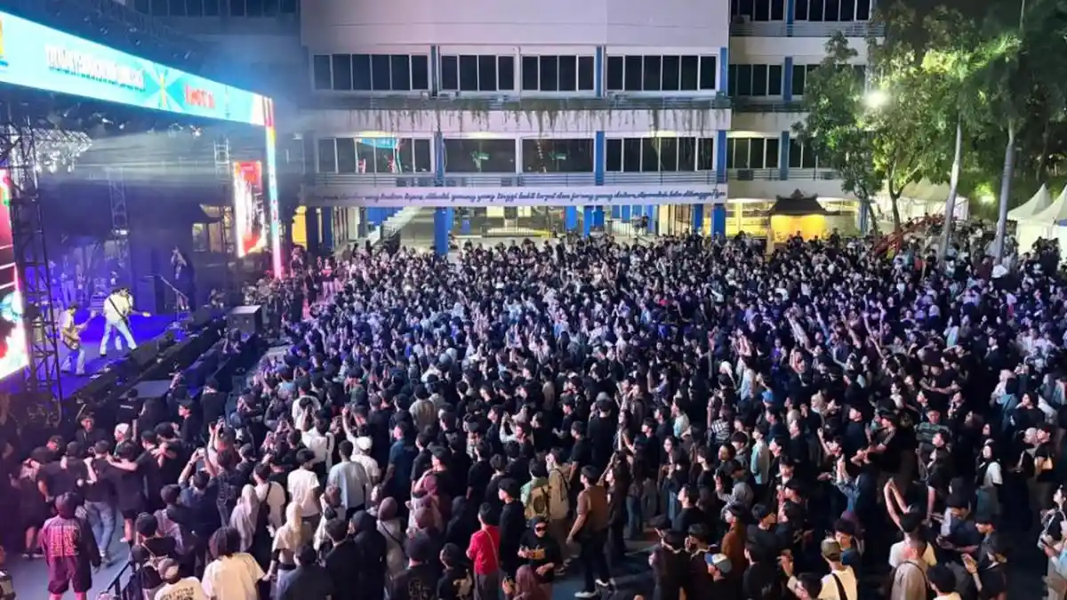 Kampus Tampilkan Budaya Kekeluargaan, Mahasiswa Lintas Jurusan hingga Dosen Turun Tangan