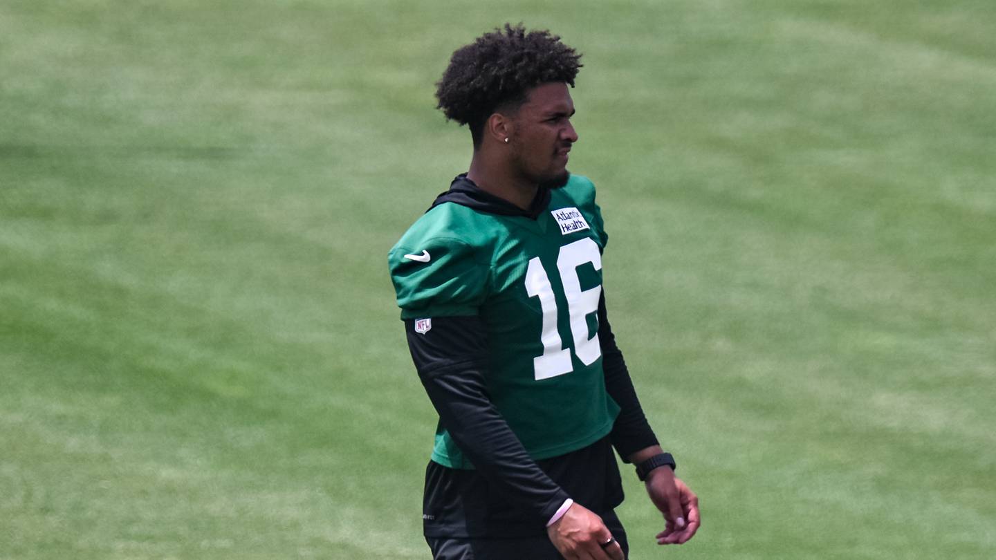 Jets rookies are on the rise at training camp (while 1 young player on the way out)
