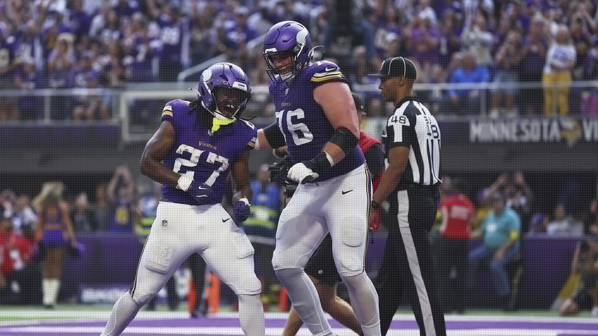 Vikings lean into their alternate identity with dominant defense and strong rushing attack