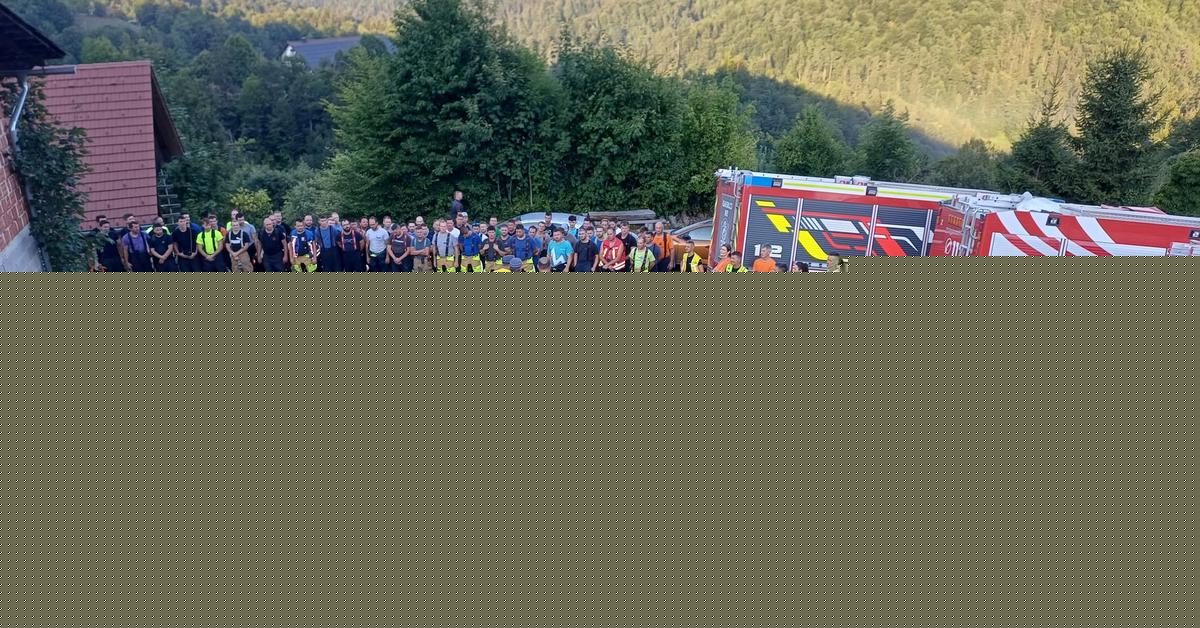 Obsežna iskalna akcija: otroka s posebnimi potrebami iskalo 119 ljudi, dron in helikopter