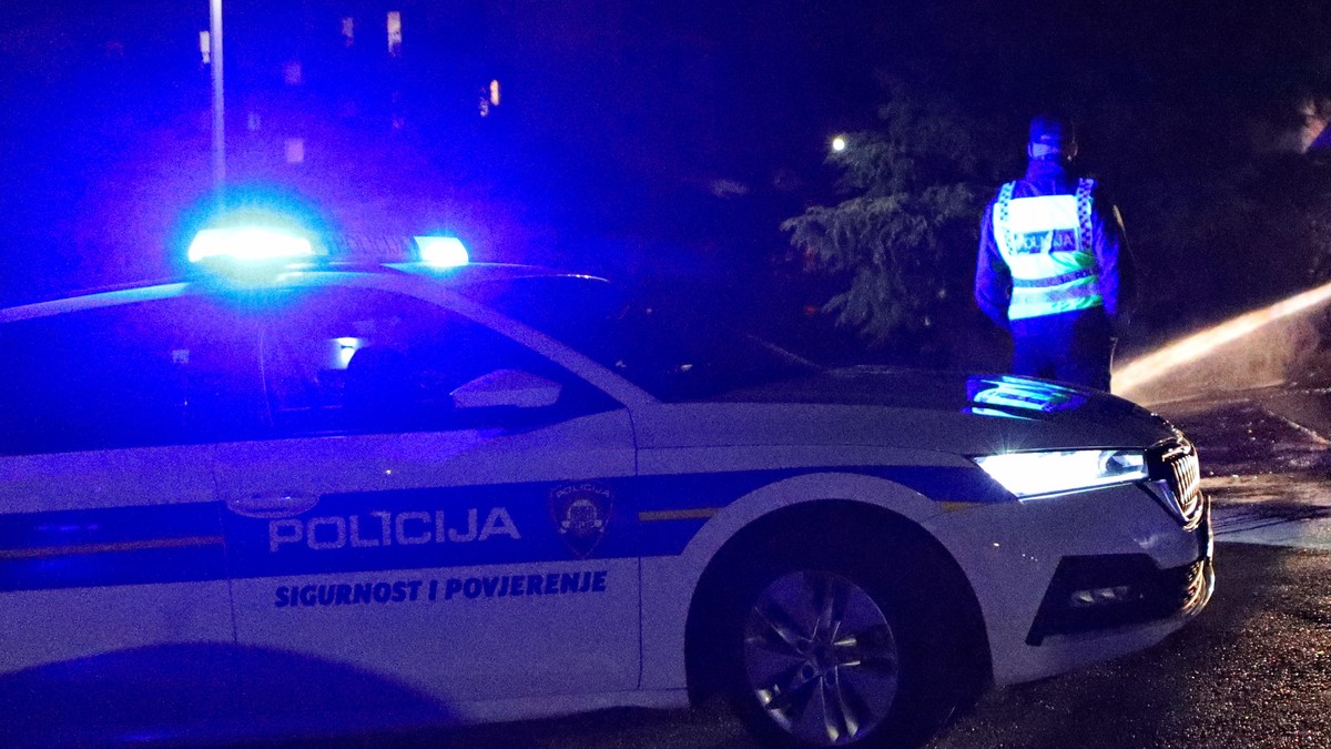 HAOS KOD SPLITA! Majka udarila dete, prolaznik nju, a suprug prolaznika!