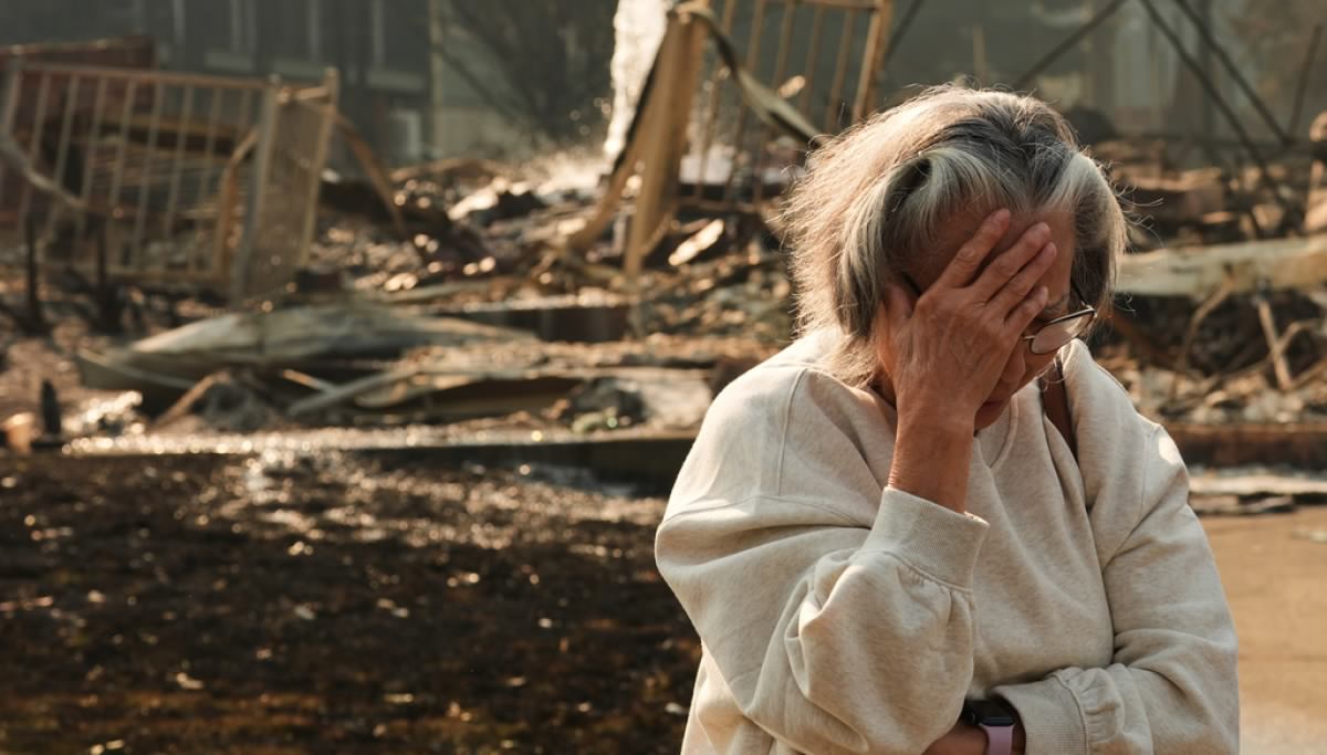 Washington state fires destroy hundreds of buildings and force Spokane-area residents to evacuate