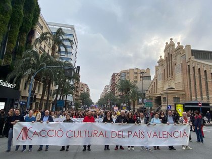 ACPV presenta una queixa al Síndic de Greuges pel possible tancament de l’Agència de Promoció del Valencià