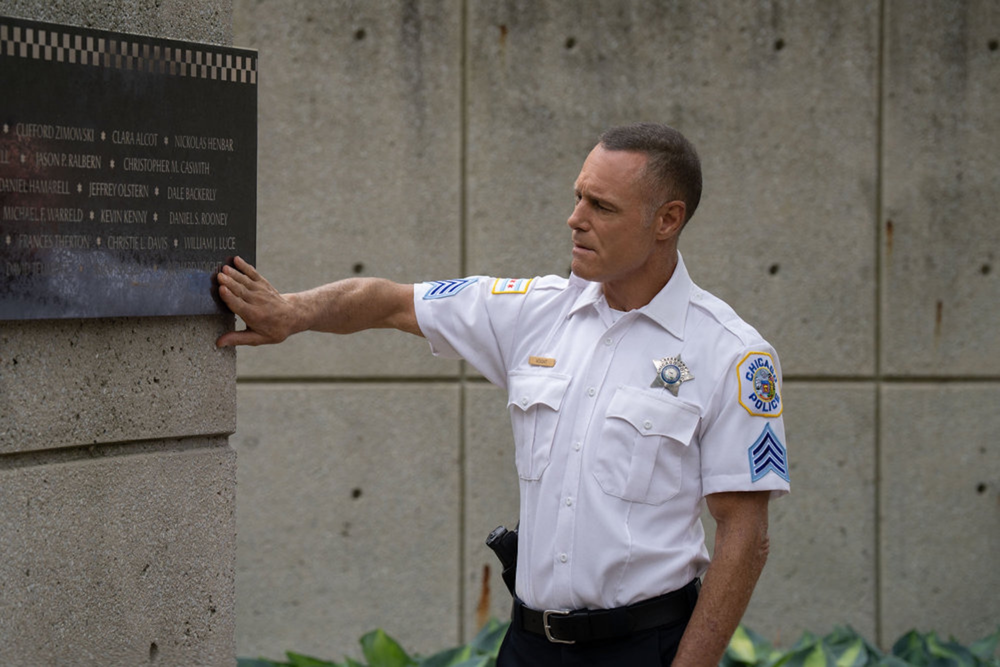 ‘Chicago P.D.’ Star Jason Beghe Talks Intelligence Unit’s Fate and Aftermath of Voight’s Blackmail (Exclusive)