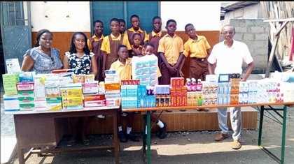 Tabernacle Church, USA donates drugs to Street Academy