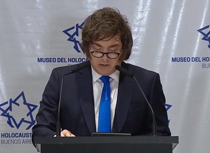 Argentina. En el acto por el Día de las Víctimas de la Shoá, Milei se compromete a tener «‘tolerancia cero’ con el antisemitismo»
