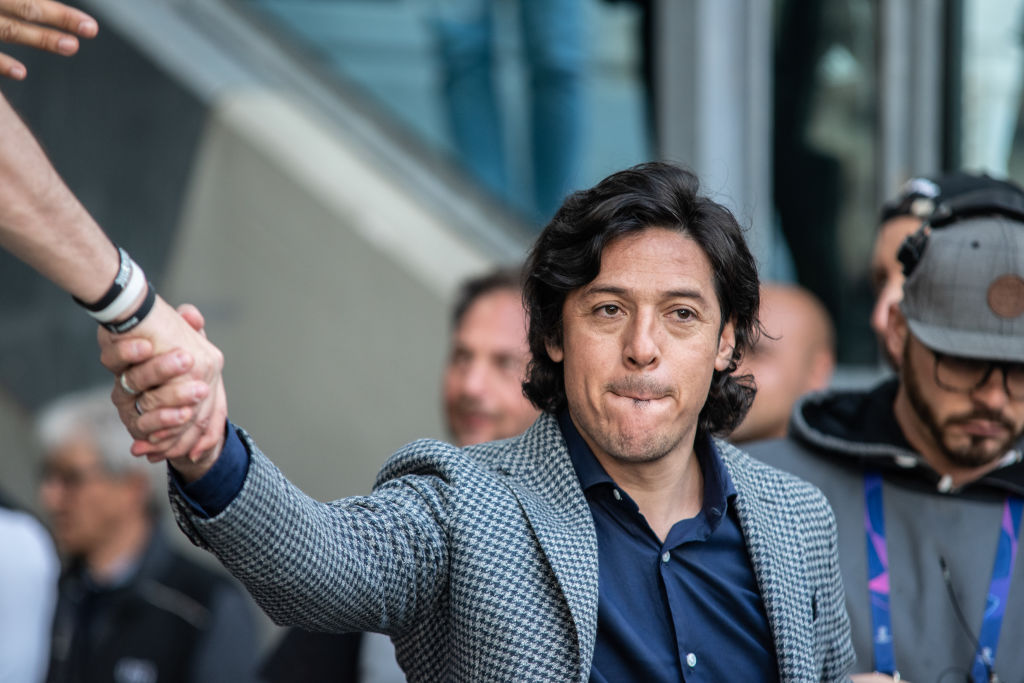 Compleanno Camoranesi, la Juventus fa gli auguri all’ex giocatore bianconero. Il messaggio pubblicato sui social – FOTO