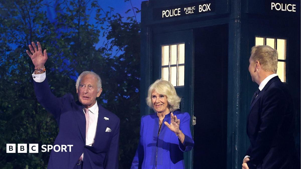 King's Tardis entrance as Commonwealth Games begin