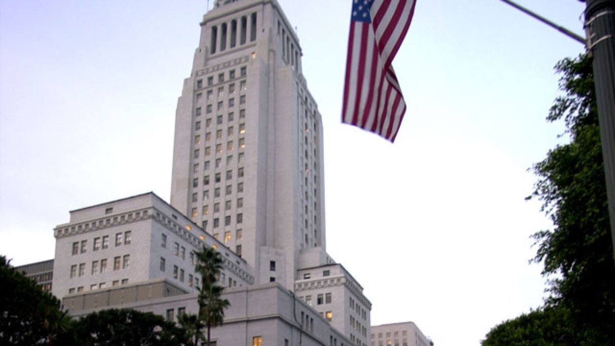 LA council to request policy barring outside work with immigration enforcement