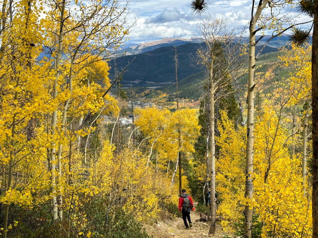 Leaf peeping leads to illegal parking and over 70 citations in a month at popular hiking trails for fall color in Summit County