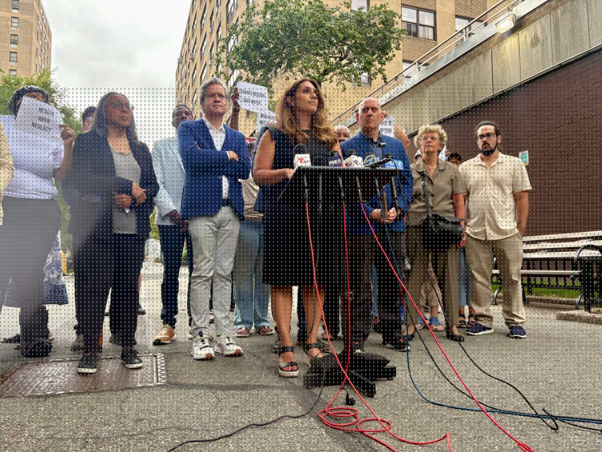 East Village tenants fearing Legionnaires’ disease exposure are frustrated after going two months without showers