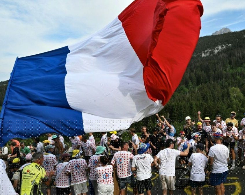 Tour de France hit by new wave of anti-doping tests