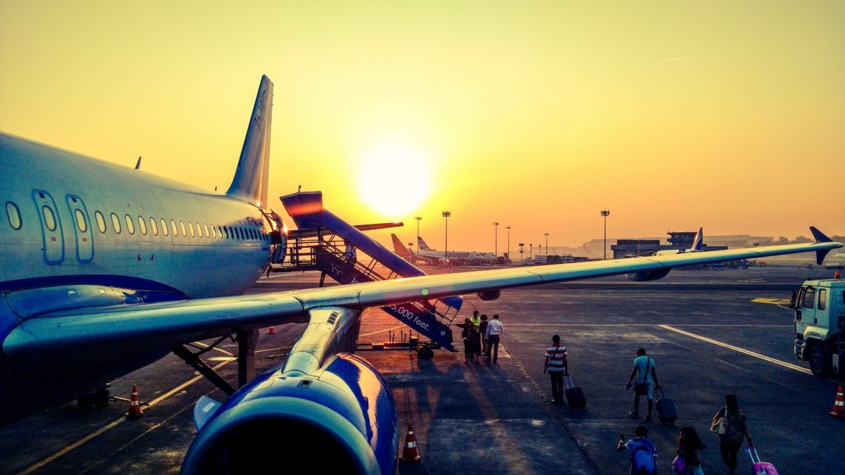 Aeroportul din Vilnius s-a redeschis după o alertă cu ”baloane” suspecte / Traficul a fost perturbat mai multe ore / Incidentul din Lituania, după unul similar din München, unde aeroportul a fost închis două nopți consecutiv