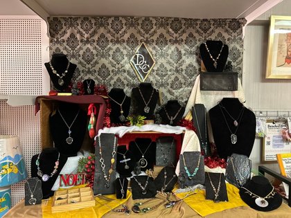 Shining under pressure: Anthracite artist honors family with jewelry business