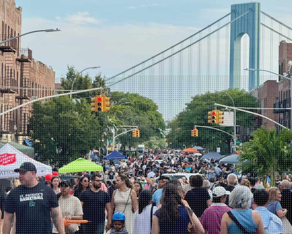 Friday night lights: Third Avenue comes alive as Bay Ridge Summer Stroll returns