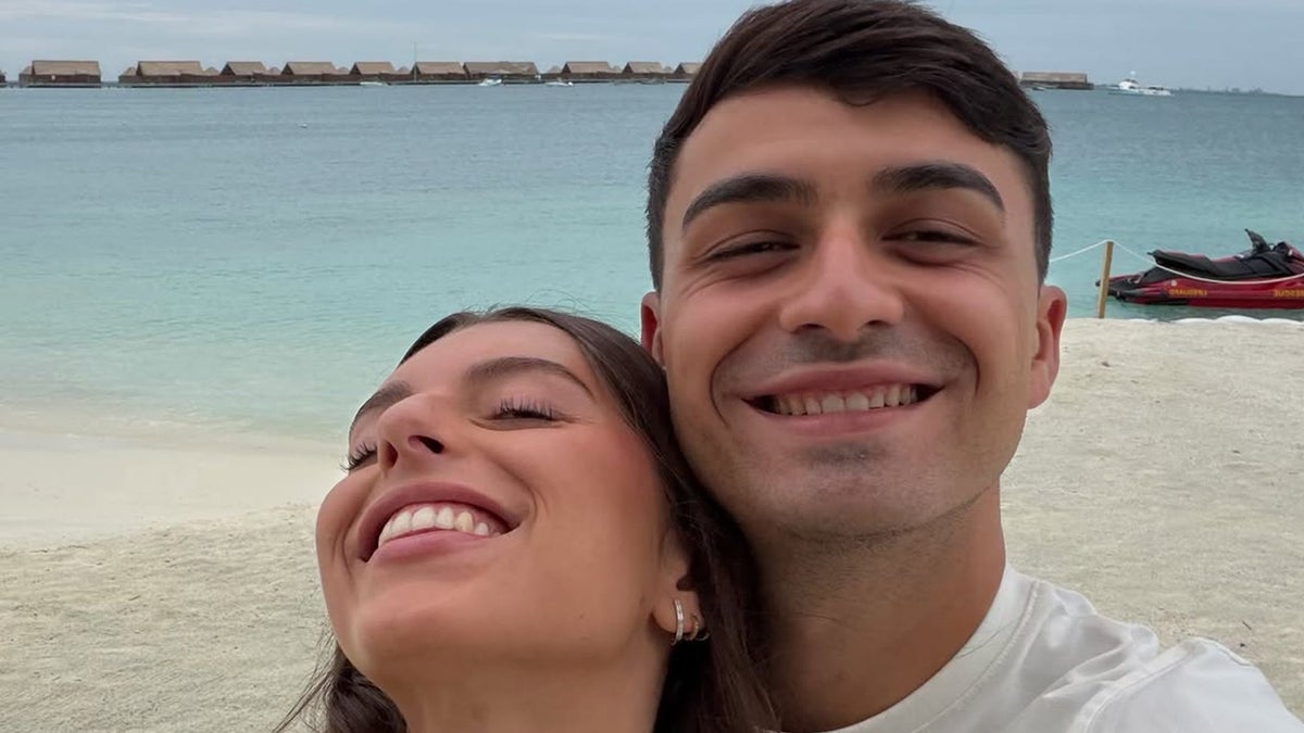 El paraíso secreto de las Maldivas donde han desconectado Pedri y Alejandra Dorta, su novia: atolones de aguas turquesa y villas sobre el mar
