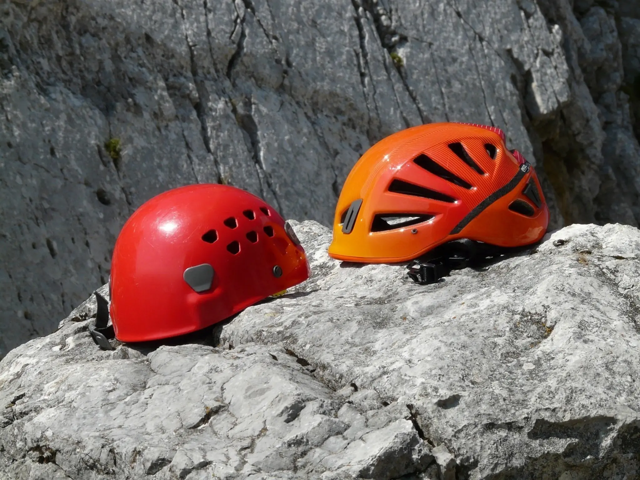 Stein löst sich und trifft Wanderer am Kopf – Hubschrauber im Einsatz