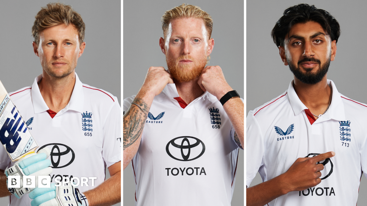 Who are the players in England's Ashes squad?