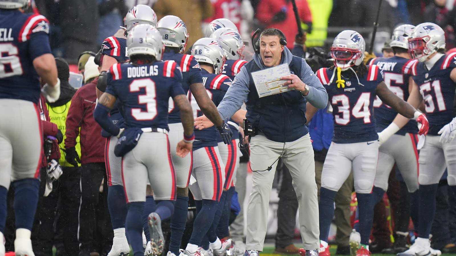 Patriots HC Mike Vrabel explains ‘Warriors’ origin as locker room calling card